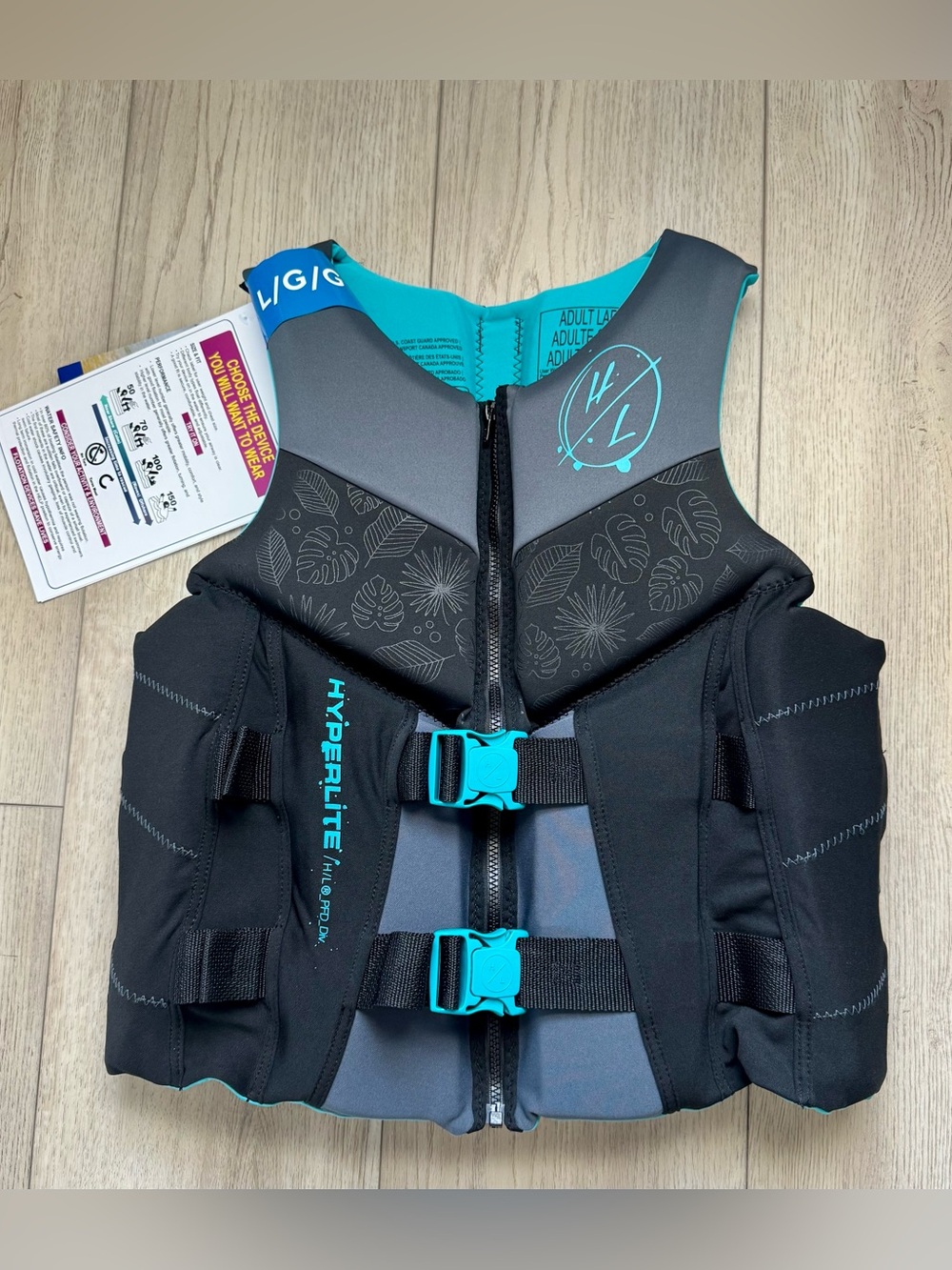 Hyperlite Front-Zip Life Vest in Black & Teal
